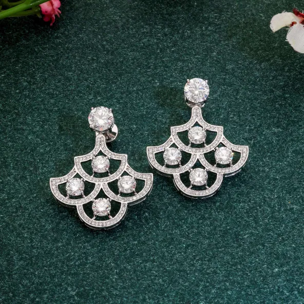 The little Chandelier Earrings